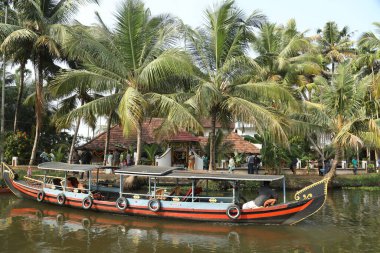 Teknedeki balıkçılar