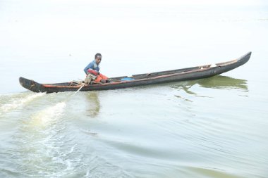Teknedeki balıkçılar