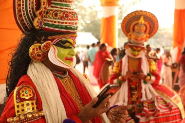 Geleneksel Halk Dansçısı Kerala Hindistan