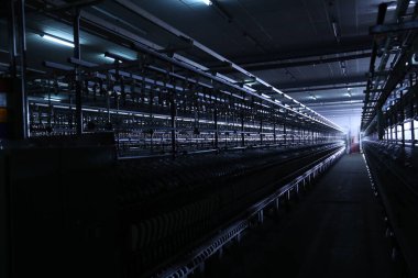 Eski fabrikanın içi.