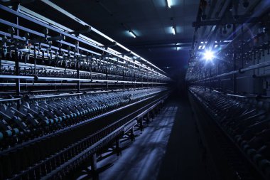 Eski fabrikanın içi.