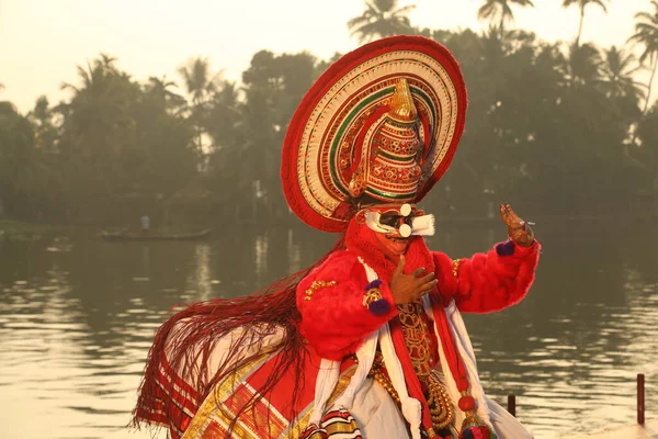 Geleneksel Halk Dansçısı Kerala Hindistan — Stok fotoğraf