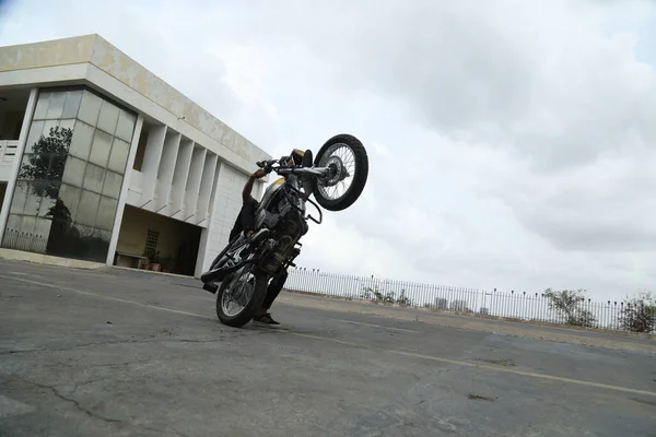 Motor Bike Rider Jumping — Stock Photo, Image