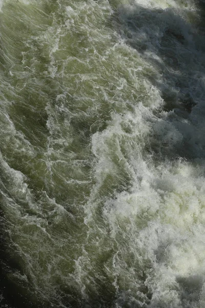 Water Slashes Dam — Stock Photo, Image