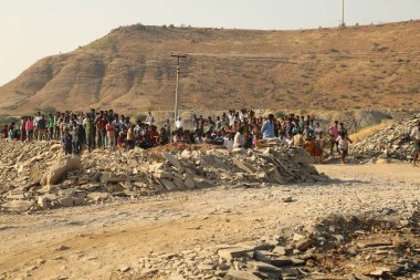 Siyah taş madenciliği