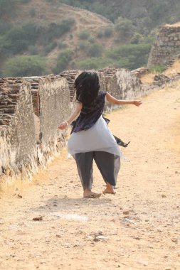 Kadın Modelinin Arka Görünümü