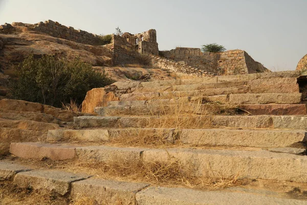 Antika kale duvar dokusu