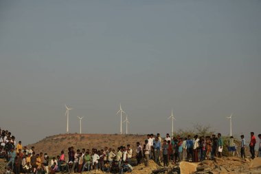 Hint Kırsal Halkı izliyor