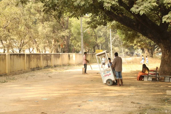 Personas Camino Aldea Hyderabad India Abril 2021 — Foto de Stock