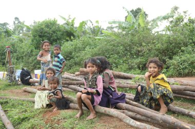 Hint Kabilesi, 25 Mart 2021 'de Araku Vadisi Hindistan kırsal bölgesini izliyor.