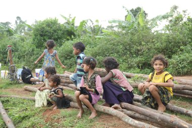 Hint Kabilesi, 25 Mart 2021 'de Araku Vadisi Hindistan kırsal bölgesini izliyor.