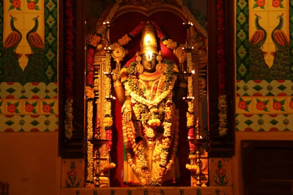 Hindoe God Standbeeld Een Tempel — Stockfoto