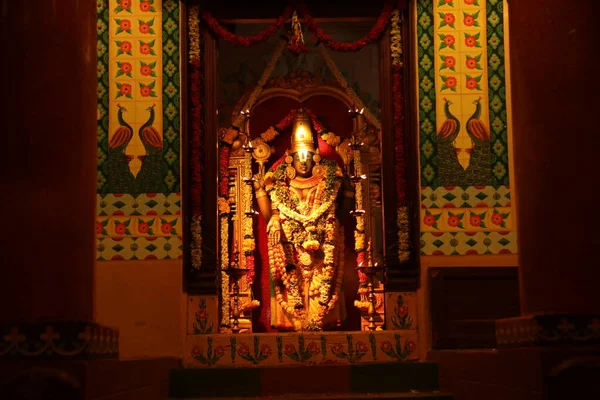 Hinduistische Gottesstatue Einem Tempel — Stockfoto