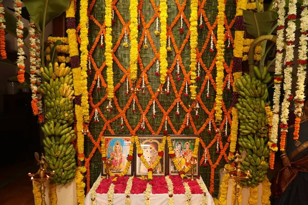 Traditional Hindu Prayer Arrangement — Stock Photo, Image