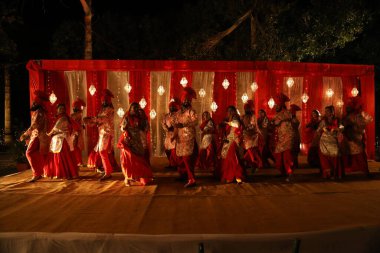 Hintli Dansçılar Hyderabad kılığında Hindistan 25 Mart 2021