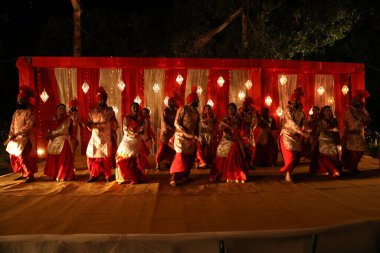 Hintli Dansçılar Hyderabad kılığında Hindistan 25 Mart 2021