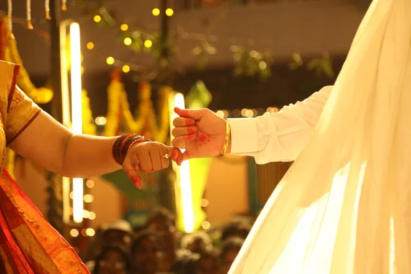 Traditionele Hindoe Huwelijksceremonie — Stockfoto