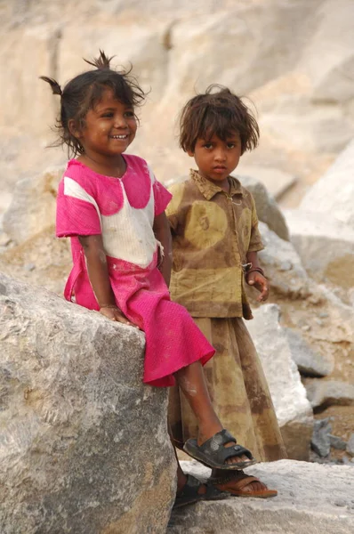 Hindistan 'daki Zavallı Çocuklar 25 Nisan 2021