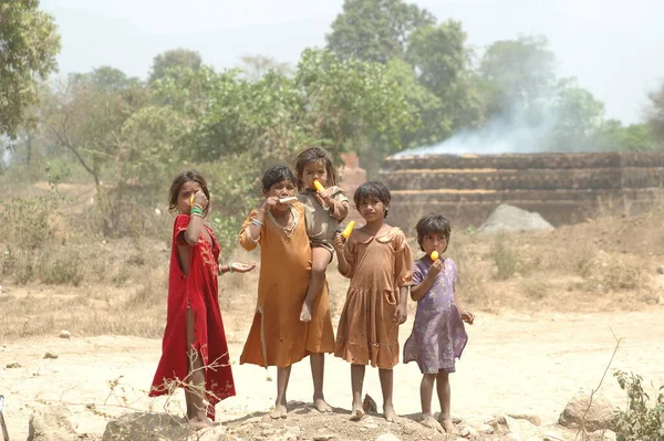 Hindistan 'daki Zavallı Çocuklar 25 Nisan 2021