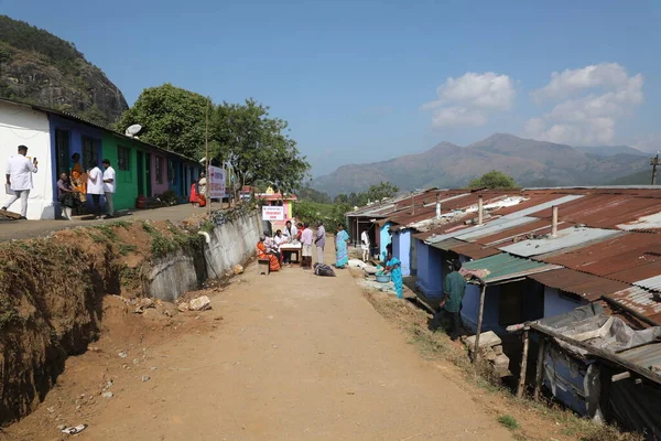 Kırsal bölgedeki Ücretsiz Tıp Kampı