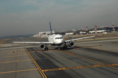 Uçuş kalkış Havaalanı'nda hazır