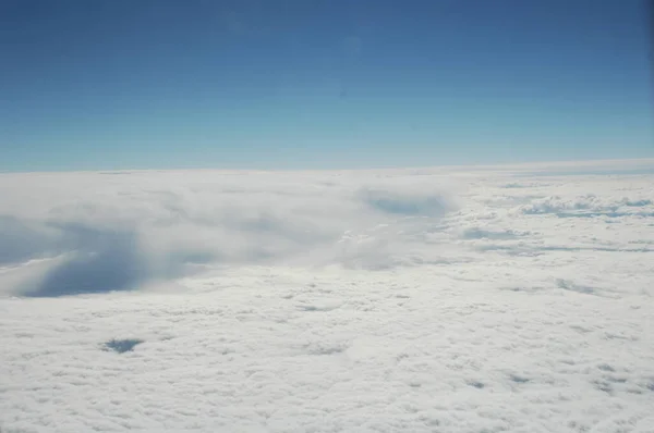 Vista Aérea Nuvens Através Janela Voo — Fotografia de Stock