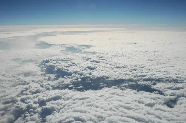 Vista Aérea Nuvens Através Janela Voo — Fotografia de Stock