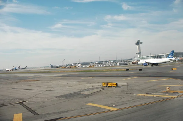 Extérieur Aéroport — Photo