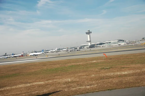 Exterior Airport — Stock Photo, Image