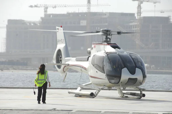 駐車場のヘリコプター ハイデラバード インディア — ストック写真