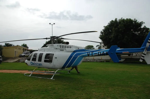 Helicopter Flying Close Earth — Stock Photo, Image