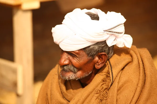 Starý muž v poušti — Stock fotografie