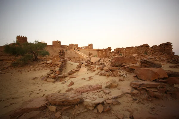 Velhas ruínas no deserto — Fotografia de Stock