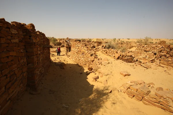 Velhas ruínas no deserto — Fotografia de Stock