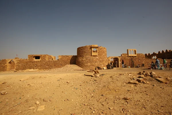 Vecchie rovine nel deserto — Foto Stock