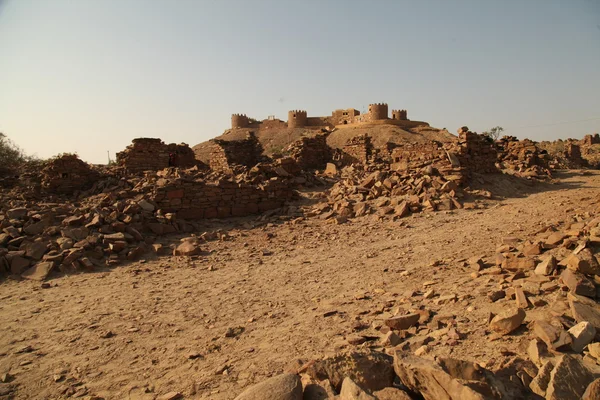 Old ruins in desert — Stock Photo, Image