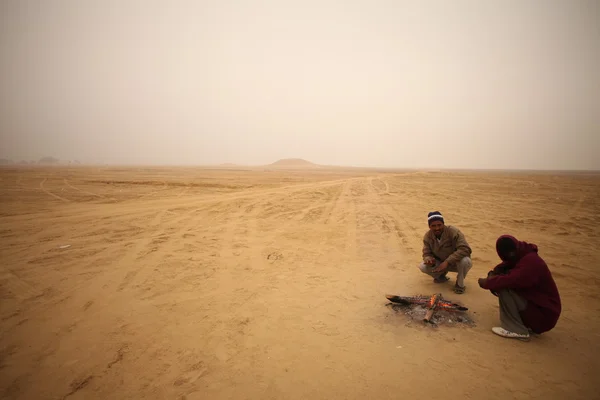 Pobres en el desierto —  Fotos de Stock