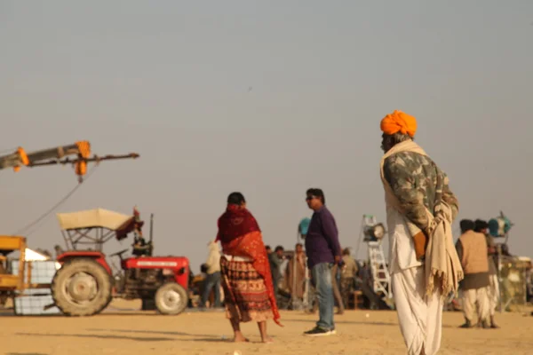 Poor People in Desert — Stock Photo, Image