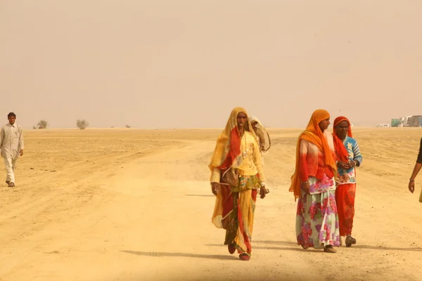 Village poor people in Desert — Stock Photo, Image