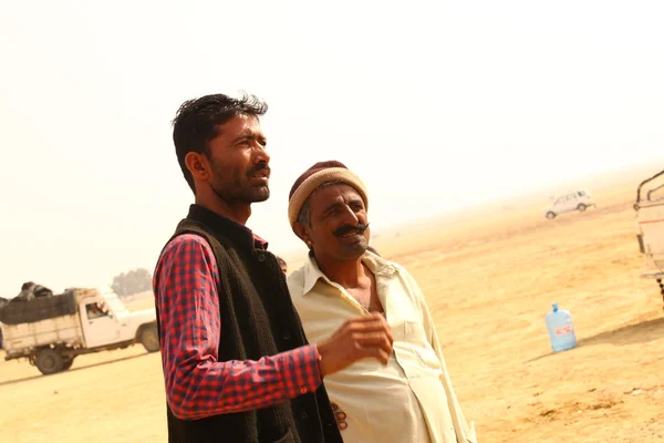 Armen van het dorp in woestijn — Stockfoto