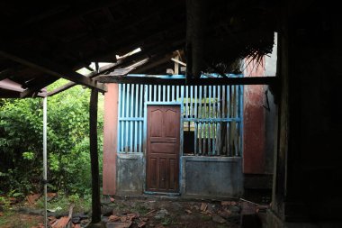 Hindistan köyündeki çağdaş kırsal ev