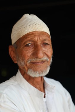 İslam Camii Haydarabad 'daki Müslüman Mezarı 21 Kasım 2025