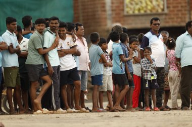 Hint Köylüleri 1 Kasım 2025 Hyderabad Hindistan 'ı izliyor.