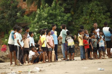 Hint Köylüleri 1 Kasım 2025 Hyderabad Hindistan 'ı izliyor.