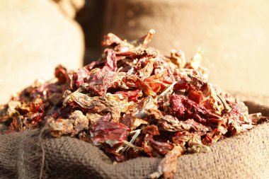 Markette Hasarlı Kırmızı Biber