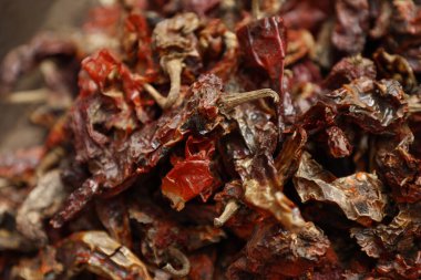 Markette Hasarlı Kırmızı Biber