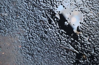 Yolda Motor Çamuru Yağı Deseni