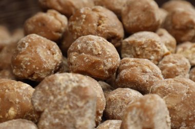 Markette Geleneksel Jaggery Şeker Küpü