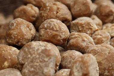 Markette Geleneksel Jaggery Şeker Küpü