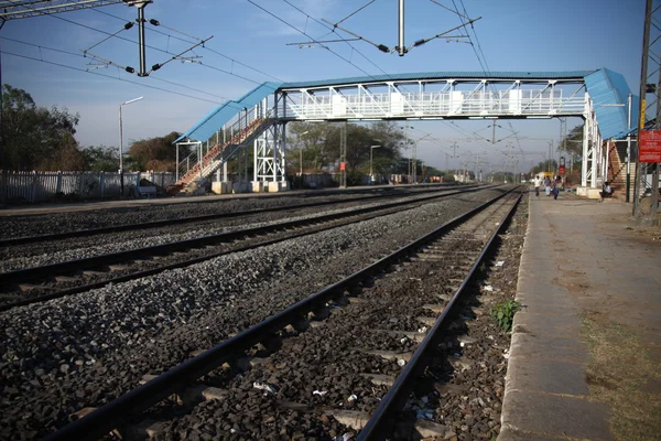 Toru kolejowego w wiejskiej okolicy Indii — Zdjęcie stockowe